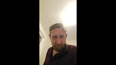 glassboxer8675309 online show from January 14, 10:34 am