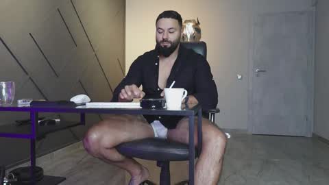 Matthew .. for short call me Matt online show from September 29, 8:30 pm