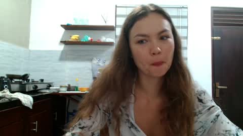 glitter_doll online show from November 8, 9:12 am