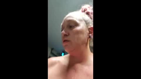 glitterchaser online show from April 23, 2:08 am