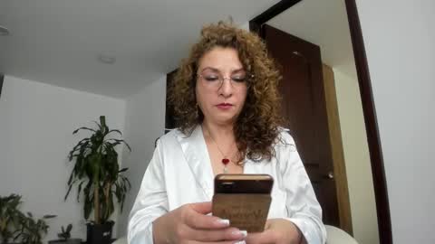 gloriacrespo online show from March 3, 5:52 pm
