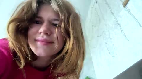  Roxy  online show from May 15, 3:48 am