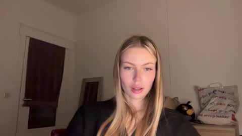 glow_angel online show from January 22, 9:21 pm