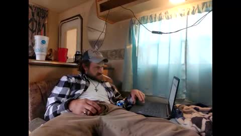 Snapshot of gman3883 chatting on January 29, 8:04 pm Gman online show from January 29, 8:04 pm