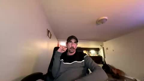 gmang4242 online show from February 25, 6:55 pm