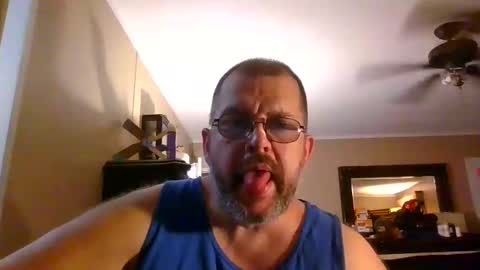 Snapshot of gobey33 chatting on September 16, 3:53 am IDKIDCIDGAF online show from September 16, 3:53 am