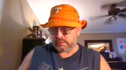 Snapshot of gobey33 chatting on September 20, 2:09 pm IDKIDCIDGAF online show from September 20, 2:09 pm