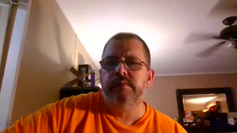 Snapshot of gobey33 chatting on September 22, 12:15 am IDKIDCIDGAF online show from September 22, 12:15 am