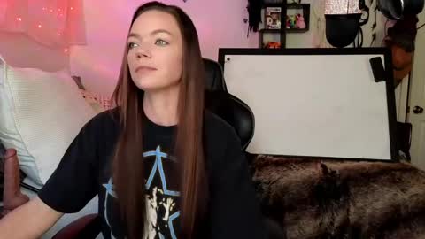 Patricia Mars           Goddess of Mars twitter thegoddessmindy online show from March 24, 2:34 pm