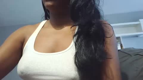 Snapshot of goddess_xandra_xquisite chatting on September 16, 1:46 pm Xandra The Goddess online show from September 16, 1:46 pm