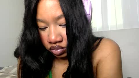 Snapshot of goddessdaisysky chatting on March 7, 6:22 pm Goddess Daisy Sky online show from March 7, 6:22 pm