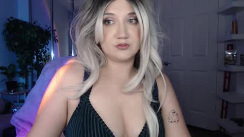 Goddess Emmy online show from March 25, 3:24 am