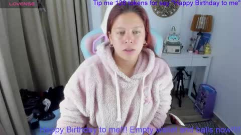 Snapshot of goddessjessica_roger chatting on September 15, 4:36 am Goddess Jessica and slave Roger online show from September 15, 4:36 am