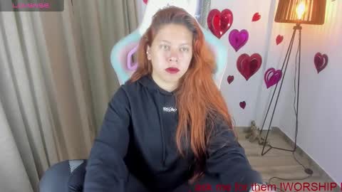 Snapshot of goddessjessica_roger chatting on February 18, 6:59 am Goddess Jessica and slave Roger online show from February 18, 6:59 am