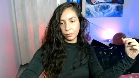  Naih Reyes online show from April 10, 6:30 am