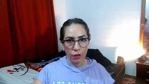  Naih Reyes online show from February 19, 2:01 am