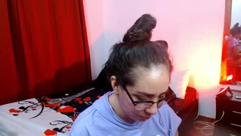  Naih Reyes online show from February 19, 5:05 am