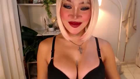 quinnie online show from September 20, 1:08 am