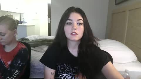 Snapshot of goddessshadowraven chatting on September 14, 4:52 pm Goddess Raven online show from September 14, 4:52 pm