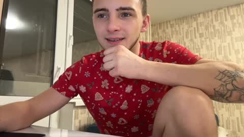 Snapshot of golden_boyyy21 chatting on January 24, 2:41 pm Golden boyyy21 online show from January 24, 2:41 pm