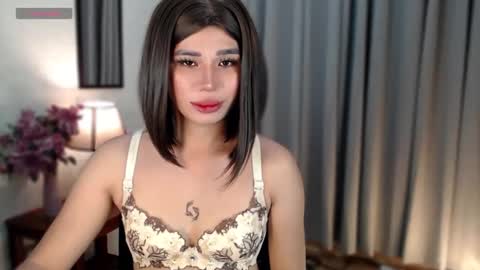 its me GoldenCleo  online show from February 5, 2:31 pm