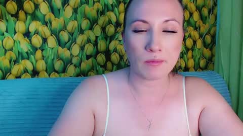 goldmoonn online show from June 19, 6:03 pm