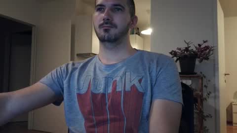 goldnic_10 online show from October 12, 5:11 am