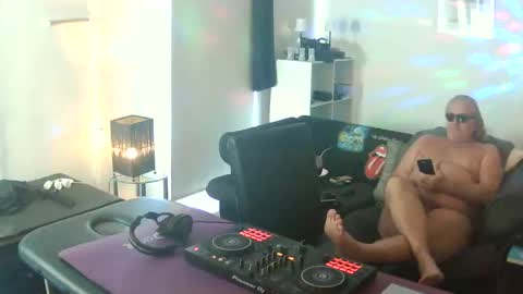 Snapshot of goldyguy011 chatting on September 11, 2:02 am goldyguy011 online show from September 11, 2:02 am