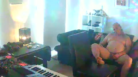 goldyguy011 online show from October 10, 2:17 am