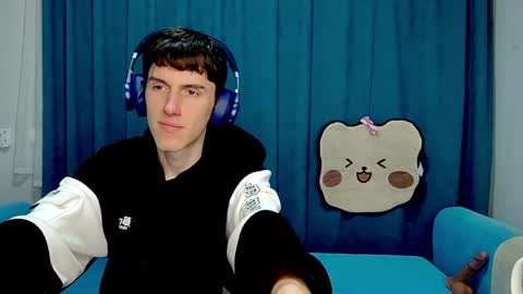 Luca online show from April 19, 2:40 pm