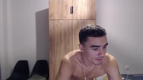 goodgg229975 online show from September 11, 6:31 pm