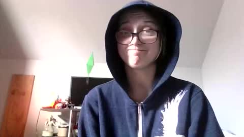 gooeypixie online show from March 6, 7:02 pm