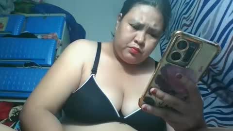 gorgeousselenaxx online show from February 8, 5:00 am