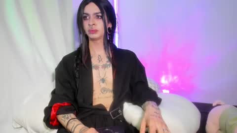 Snapshot of goth_ru chatting on March 9, 8:21 pm Russ online show from March 9, 8:21 pm