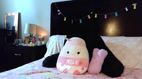 gothbaby305 online show from April 4, 11:45 pm