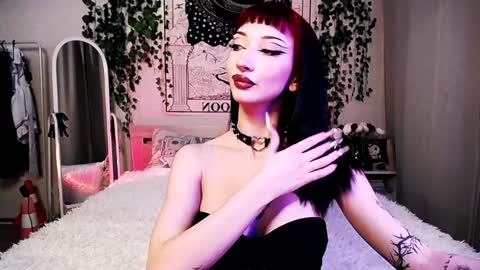 Snapshot of gothdesss chatting on January 31, 12:28 am online show from January 31, 12:28 am