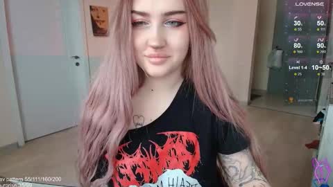 traumfrau Kira angel face devil eyes I SELL A LOT VIDEO IN GALLERY online show from February 11, 11:03 am