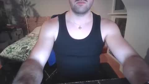 goura2000 online show from March 1, 8:24 pm