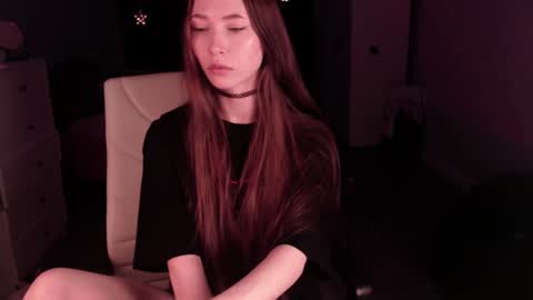 Snapshot of grace_crystal chatting on February 27, 12:36 am Grace online show from February 27, 12:36 am