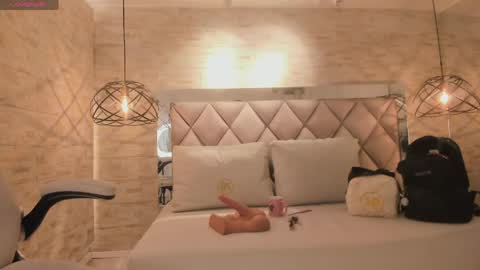  GRACE online show from April 13, 10:41 am