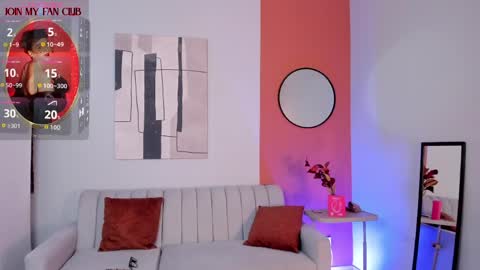 Zuly online show from April 5, 8:17 pm