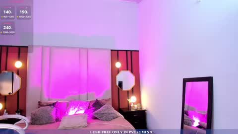 Snapshot of graceelizabeth_ chatting on March 4, 8:49 pm Zuly online show from March 4, 8:49 pm