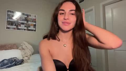 Gracie Smith online show from December 18, 4:53 am