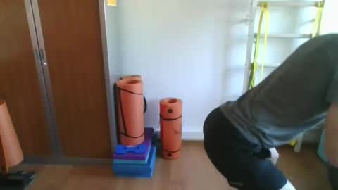 grandbi online show from April 9, 9:37 am