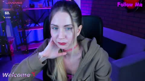Snapshot of graycewild chatting on January 30, 2:36 pm GrayceWild online show from January 30, 2:36 pm