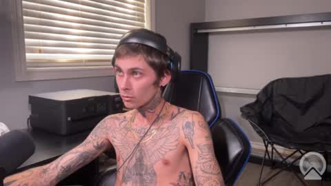 Mr. Heavy online show from November 4, 4:41 pm