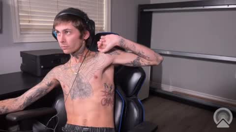 Mr. Heavy online show from November 8, 3:37 pm