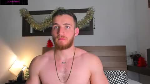 Snapshot of greeneyes_col chatting on December 6, 6:31 am Juan online show from December 6, 6:31 am