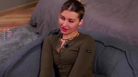 Kelly online show from November 7, 1:24 pm