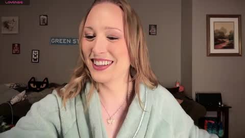 SexQueen Nikki online show from May 31, 5:06 am